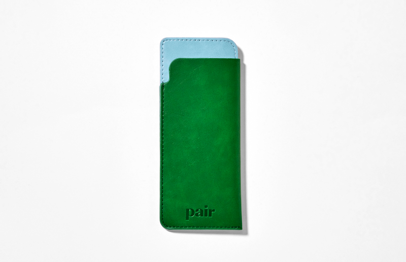 carousel-image-2_top-frame-case-green-verde_accessories_21468401-20d5-4eb5-8d66-d3eb332e0b22